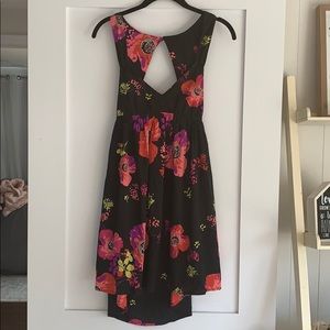 Super cute summer dress! Roxy, size xs